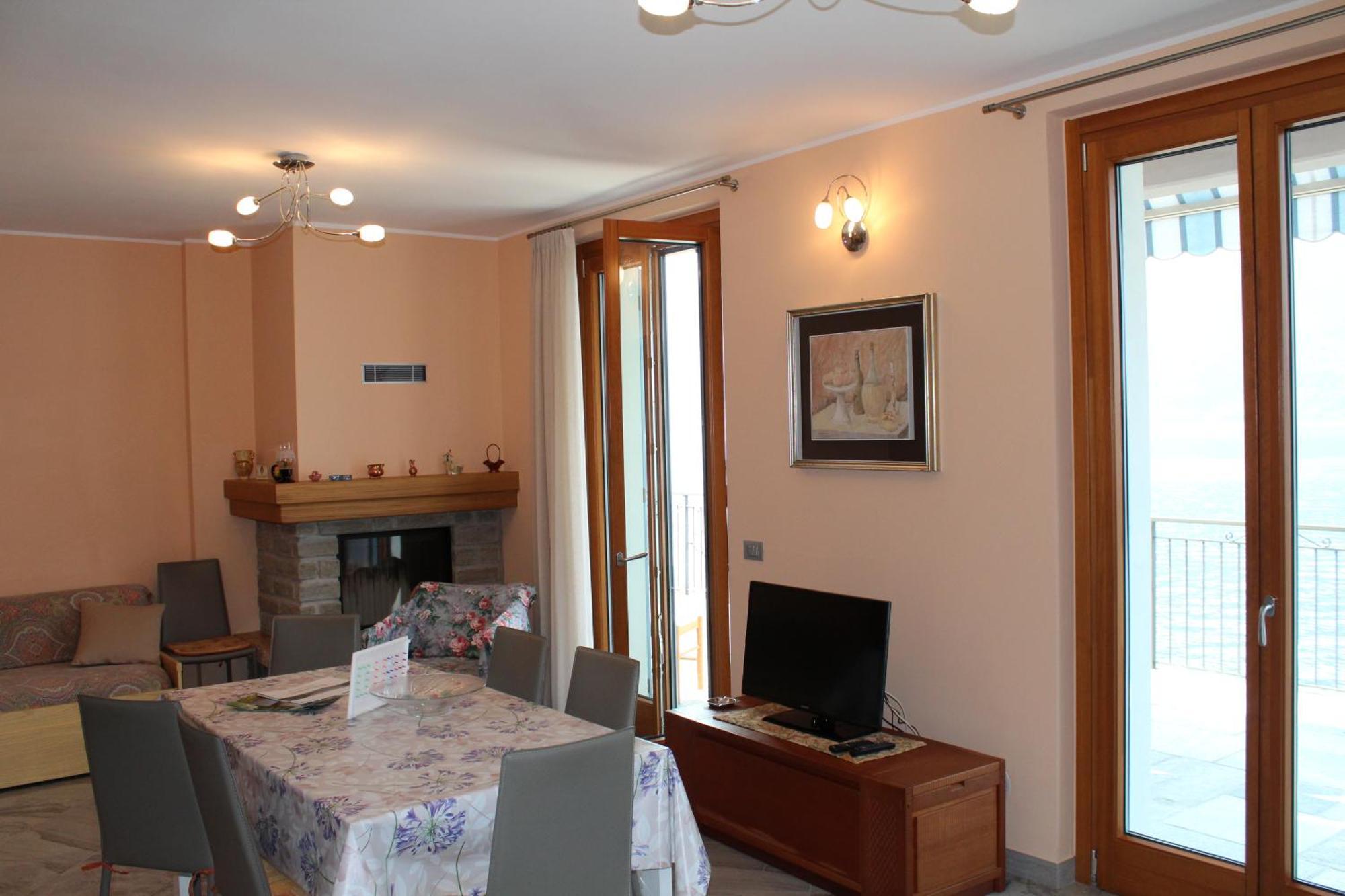 Appartamento Vista Lago - Mary Lezzeno Εξωτερικό φωτογραφία